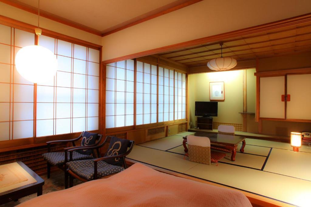 Yudanaka Yumoto Hotel Yamanouchi  Exterior photo